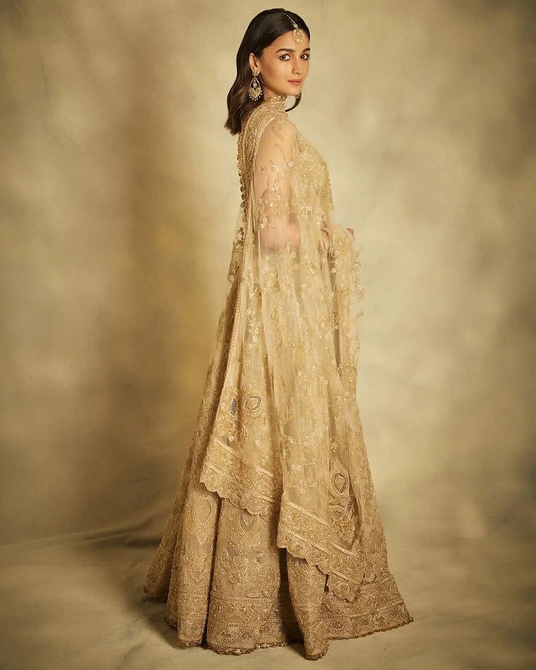 Alia Bhatt_Elegant-Styling-for-the-Brides-Sister_Bridal-Wedding-Look_Nikhil-Sharma-Hair-Dressing_Defence-Colony-South-Delhi_Arjun-Marg-Gurugram