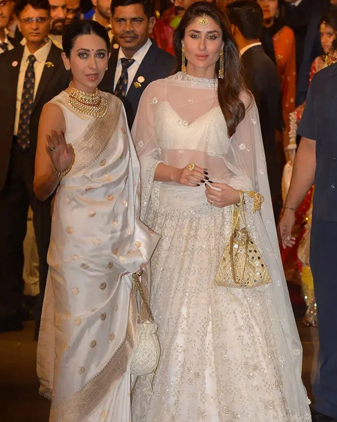 Kareena Kapoor Khan_White-Ivory-Bridal-Elegance_Bridal-Party-Makeup_Nikhil-Sharma-Hair-Dressing_Defence-Colony-South-Delhi_Arjun-Marg-Gurugram
