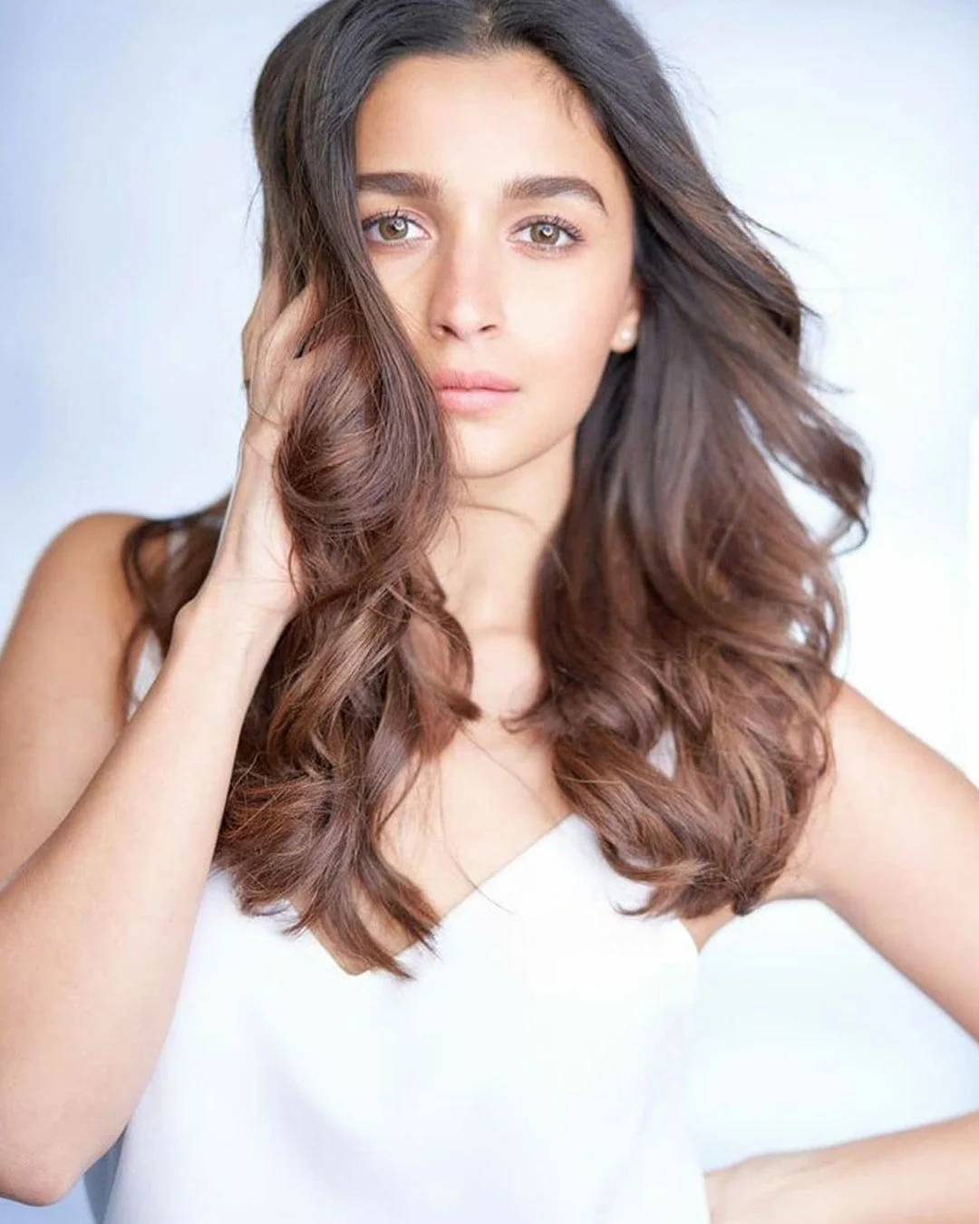 Alia Bhatt – Sun-Kissed Warm Lights - Nikhil sharma Hairdressing, Lodhi Colony, Khan Market, South Ex, Defence Colony, Lutyens Delhi, Amrita Shergill Marg, Jor Bagh, and Lajpat Nagar