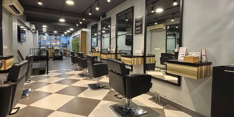 Personalised Consultation & Styling Expertise – Best Salon in Defense Colony, Delhi